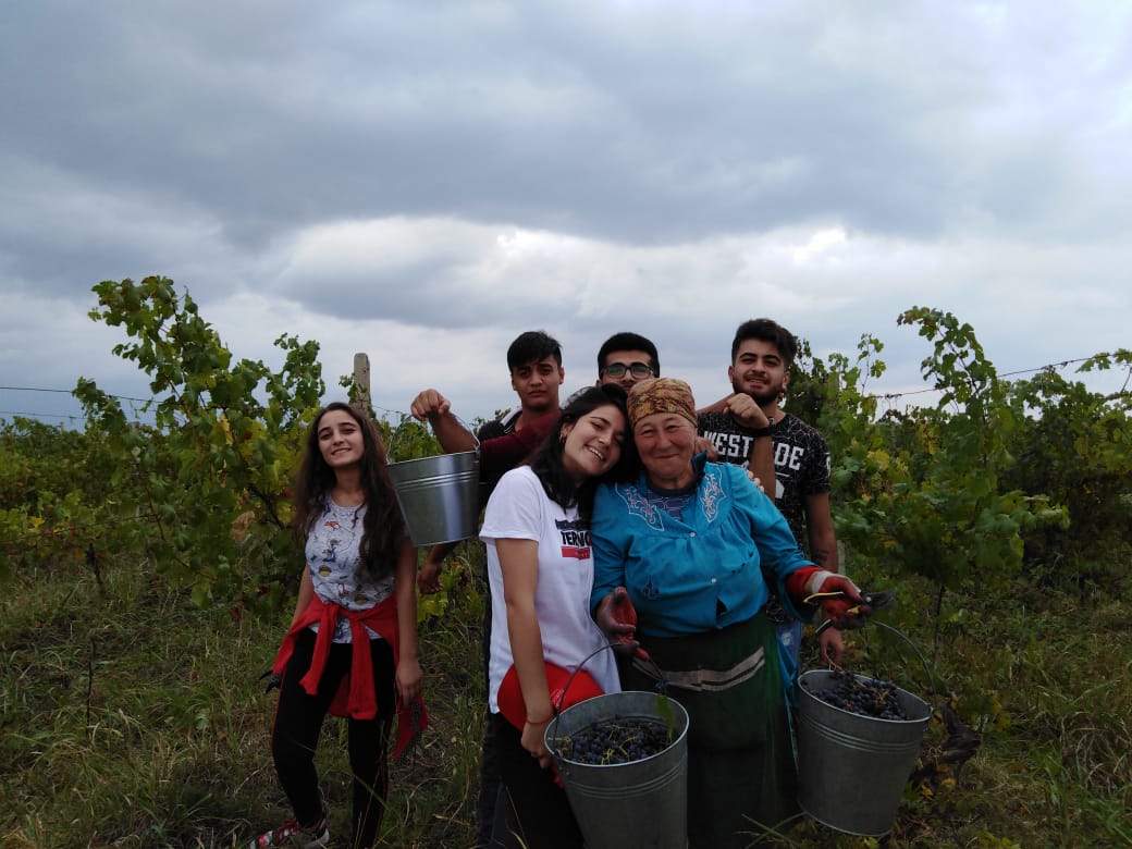 ADPU fəalları İvanovka kolxozunda